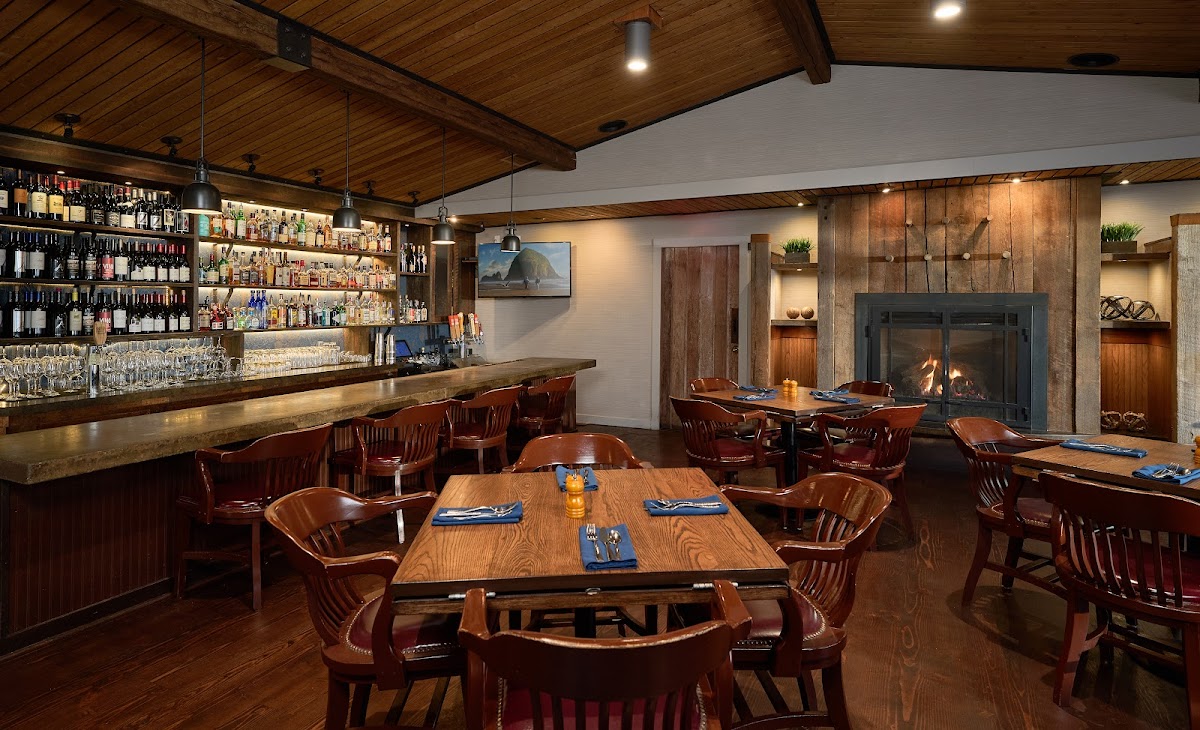 The Wayfarer Restaurant & Lounge